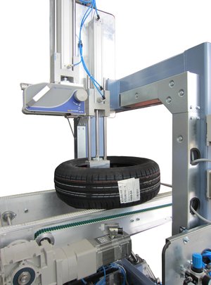 RTEmagicC_KBAMetronic_Reifenpruefanlage_F01_1500px_01.jpg